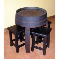 Barril bajo y taburetes